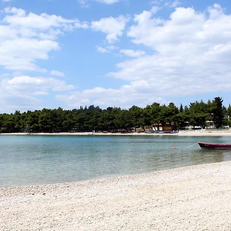 Appartamento With Parking Space Pirovac, Sibenik - 27461 *