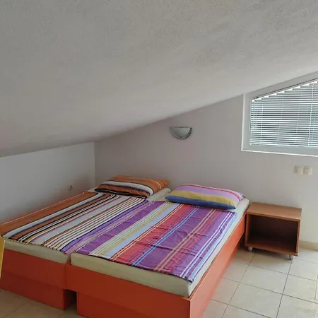 Appartamento With Parking Space Pirovac, Sibenik - 27461