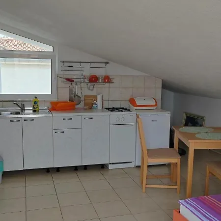 Appartamento With Parking Space Pirovac, Sibenik - 27461
