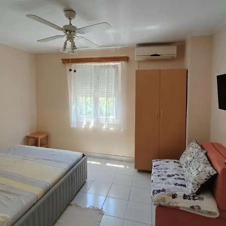 Appartement With Parking Space Pirovac, Sibenik - 27461